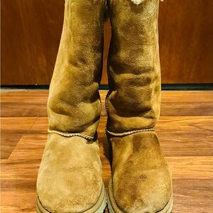 UGG Bailey Bow II Triple Genuine Shearling Comfort Brown Boots size‎ 8